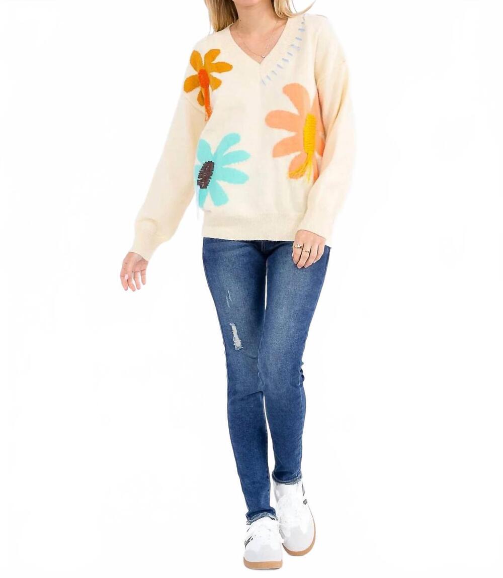 NEW LITTLE SECRET OF MINE long sleeve elegant v-neck floral sweater in bloom whe